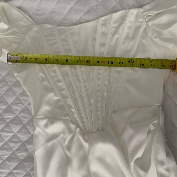 White corset dress ordered online - Picture 4 of 4